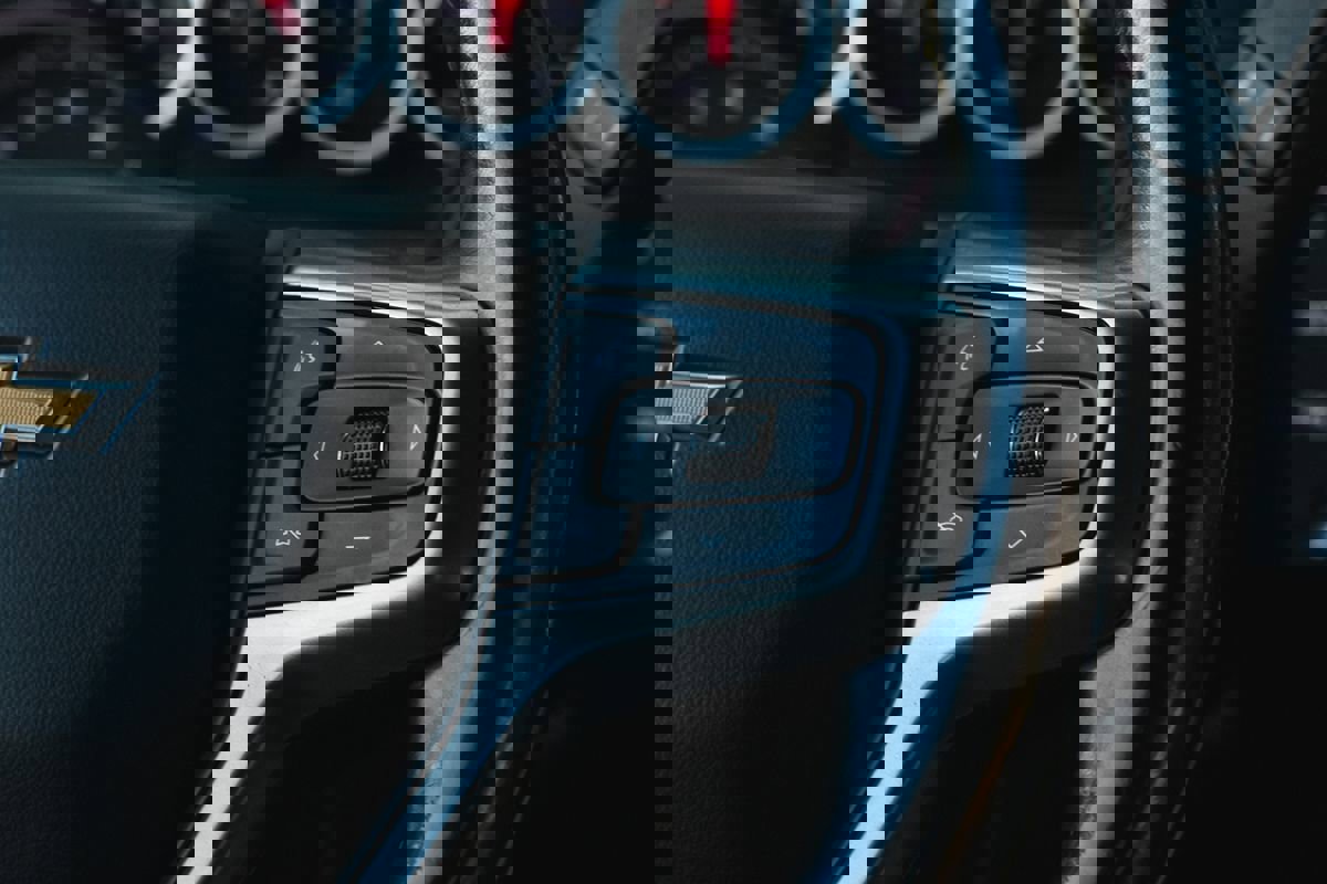 Used 2020 Chevrolet Silverado 1500 LT w/ All-Star Edition image 30