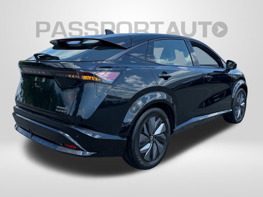 Used 2023 Nissan Ariya AWD image 5