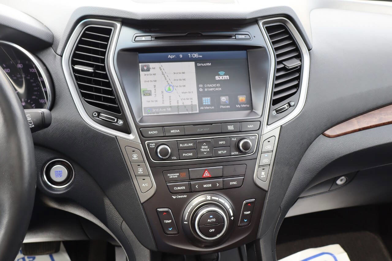 Used 2017 Hyundai Santa Fe Limited image 21