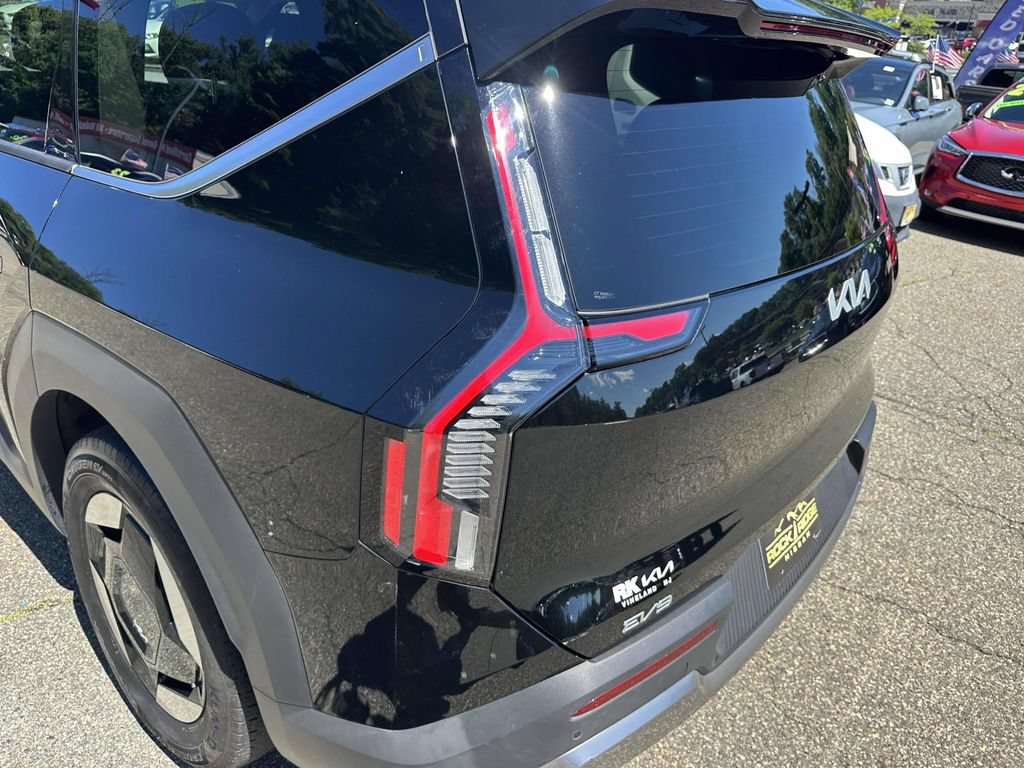 Used 2024 Kia EV9 Wind AWD/4WD image 10