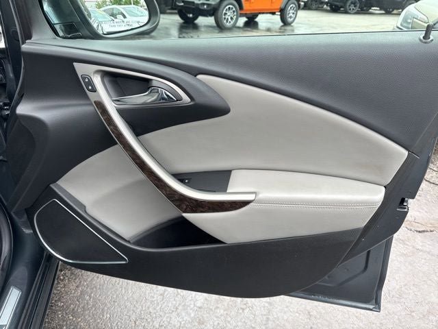 Used 2013 Buick Verano Convenience FWD image 27