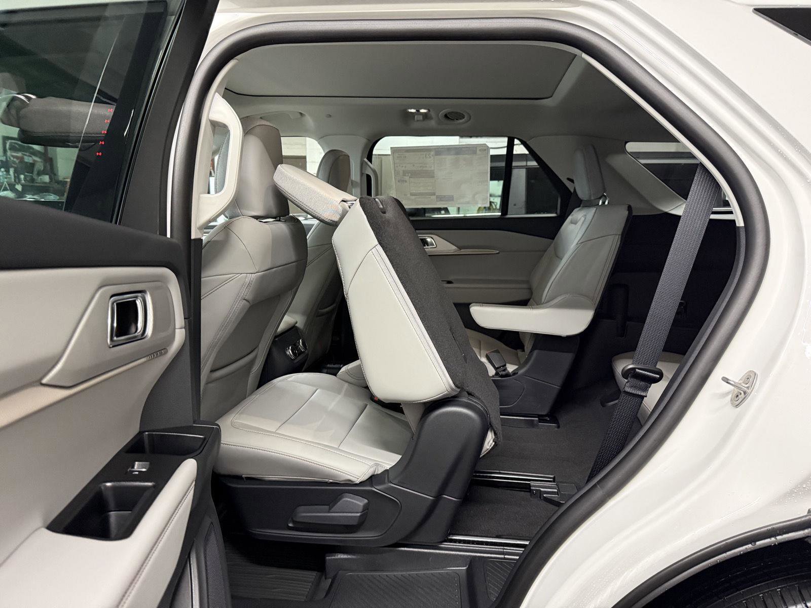 New 2026 Ford Explorer Active w/ Active Comfort Package image 21