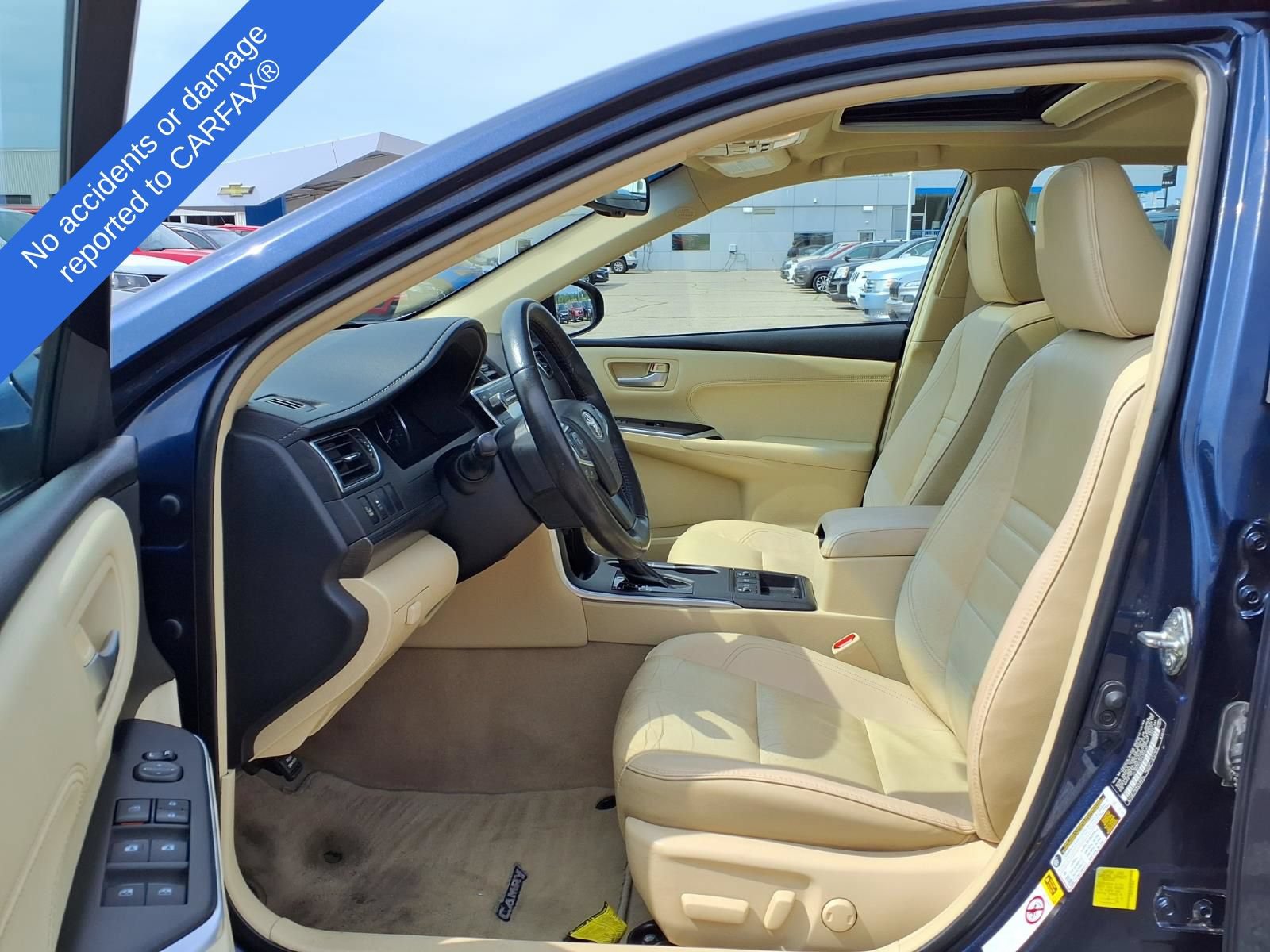 Used 2015 Toyota Camry XLE w/ Moonroof Package FWD image 18