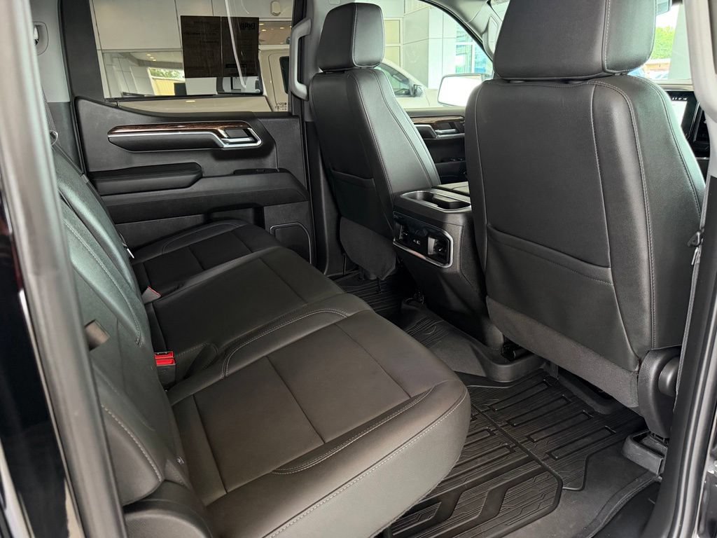 Used 2024 GMC Sierra 1500 Elevation w/ Elevation Premium Package AWD/4WD image 17