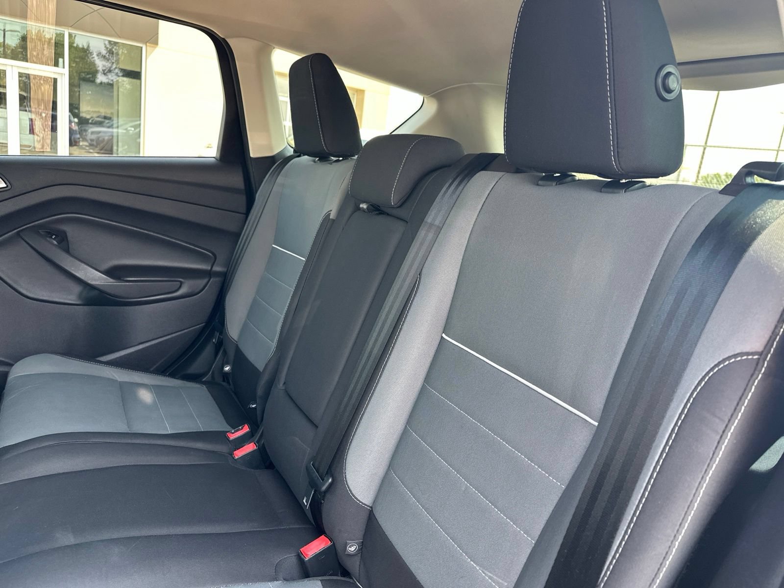 Used 2015 Ford Escape SE FWD image 22