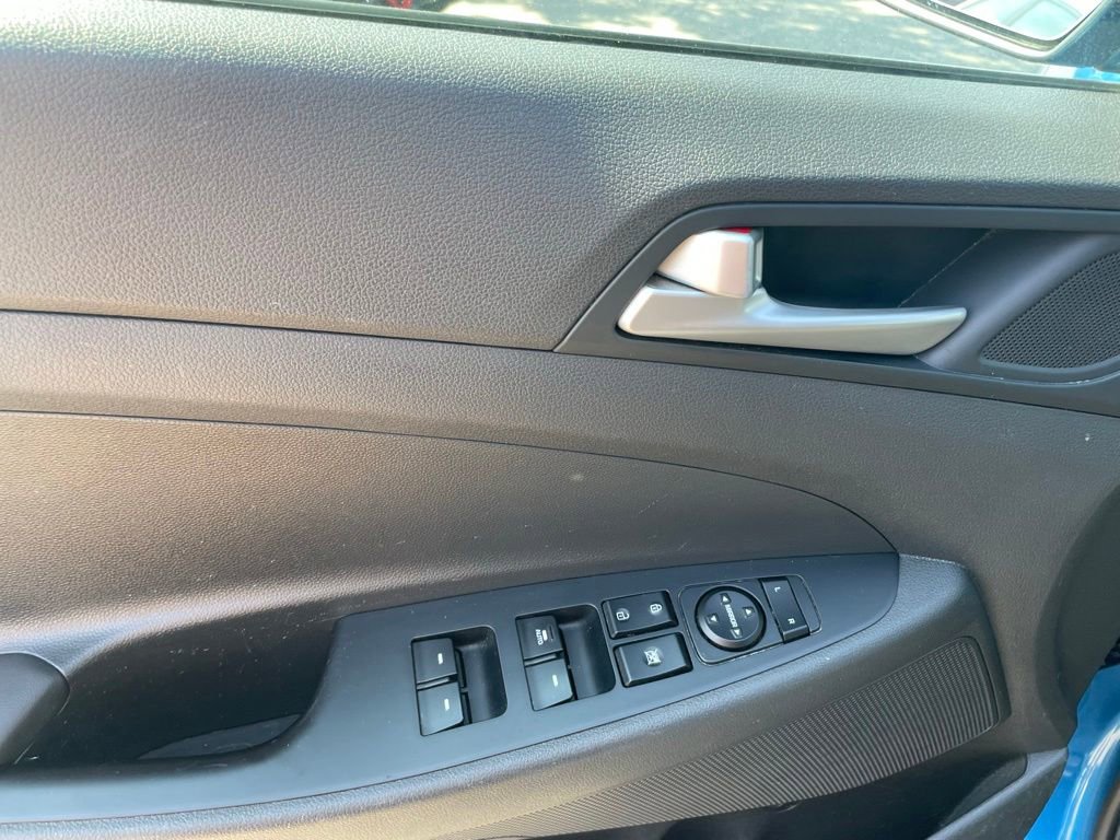 Used 2021 Hyundai Tucson Value FWD image 11