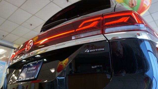 Certified 2025 Volkswagen Atlas SEL image 50