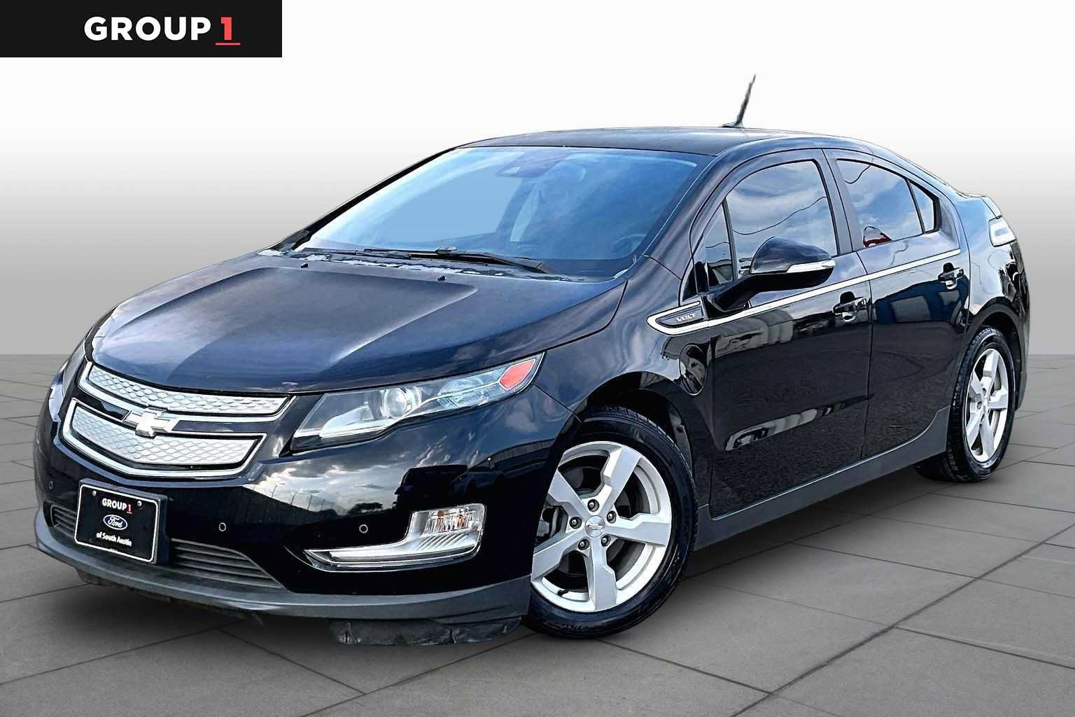 Used 2014 Chevrolet Volt w/ Enhanced Safety Package 2
