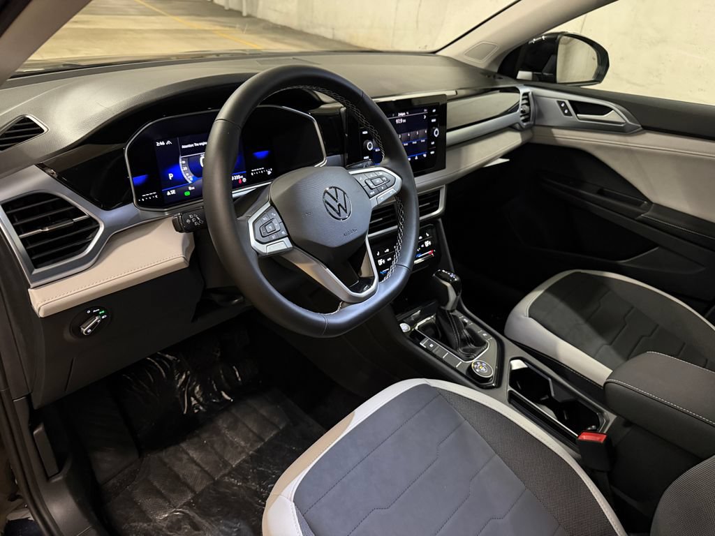 New 2026 Volkswagen Taos SE AWD/4WD image 8