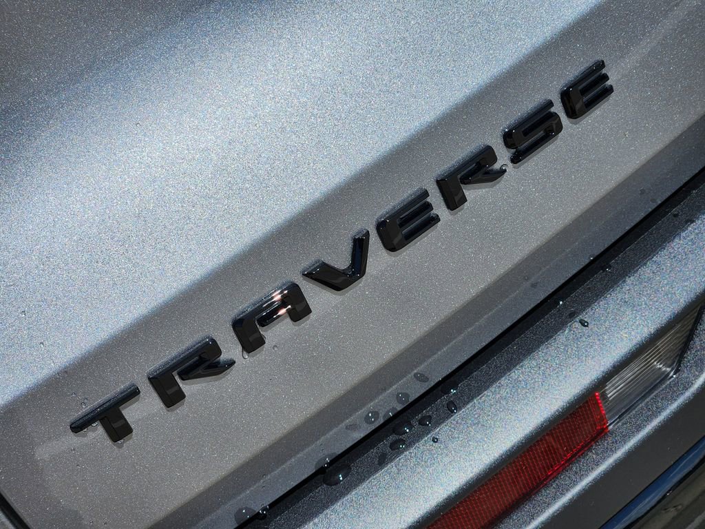 New 2026 Chevrolet Traverse RS w/ LPO, Floor Liner Package image 7