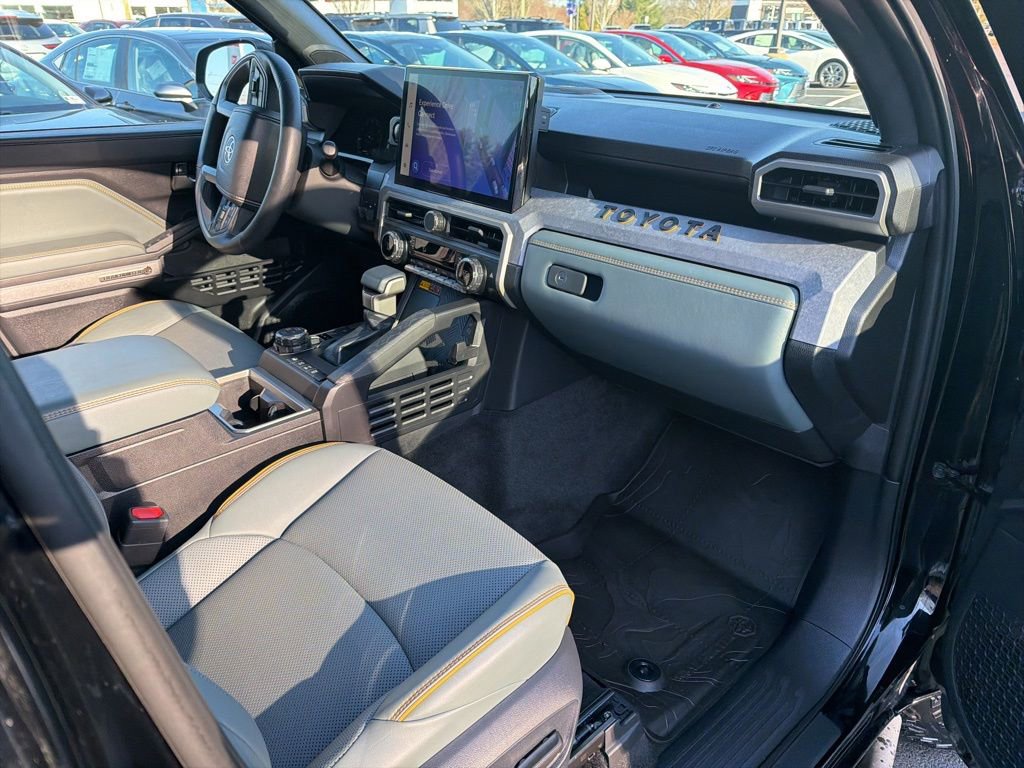 Certified 2025 Toyota Tacoma Trailhunter image 9