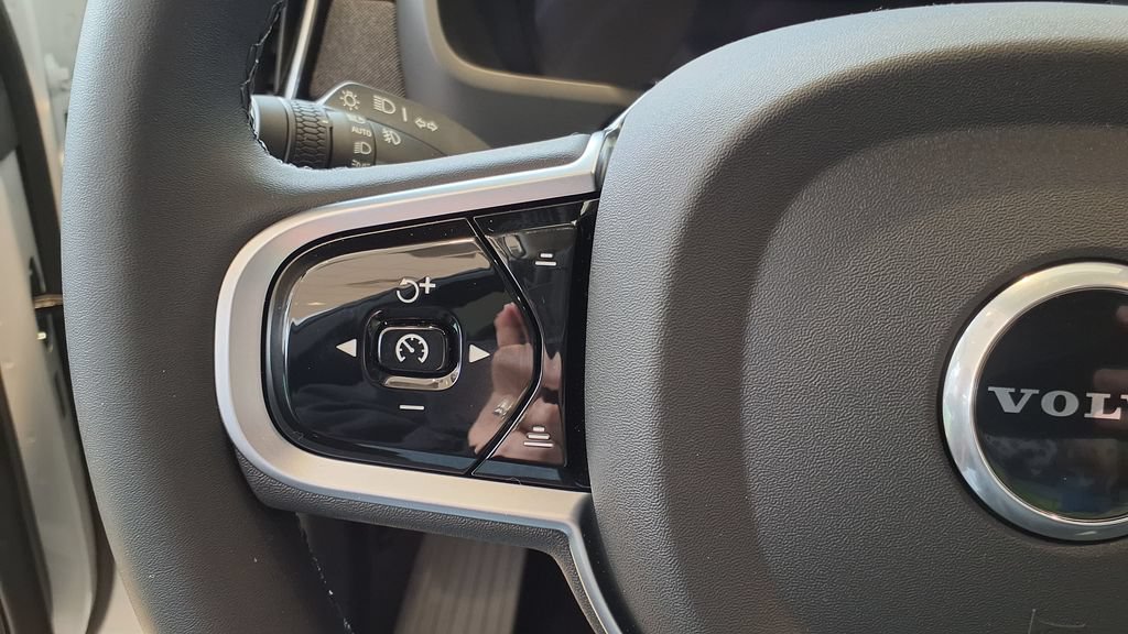 New 2026 Volvo XC90 B6 Plus w/ Protection Package AWD/4WD image 21