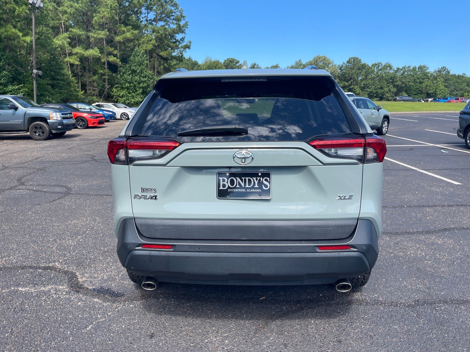 Used 2021 Toyota RAV4 XLE Premium FWD image 15