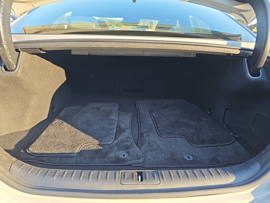 Used 2025 Genesis G70 2.5T image 17