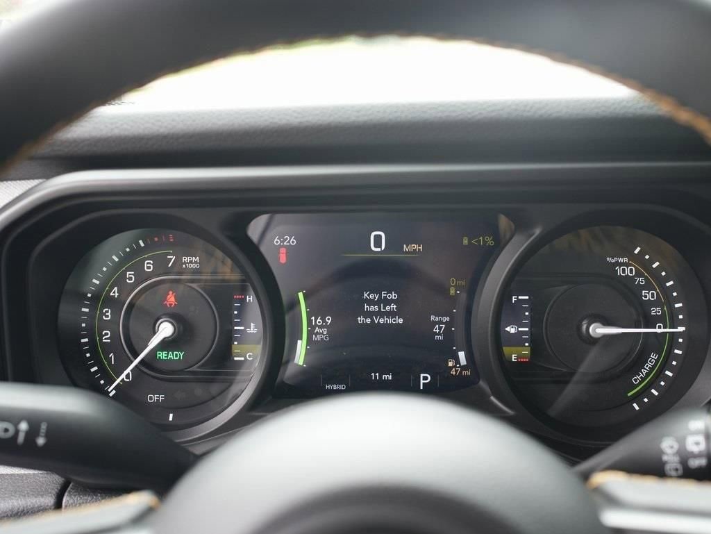 Used 2024 Jeep Wrangler Unlimited image 11