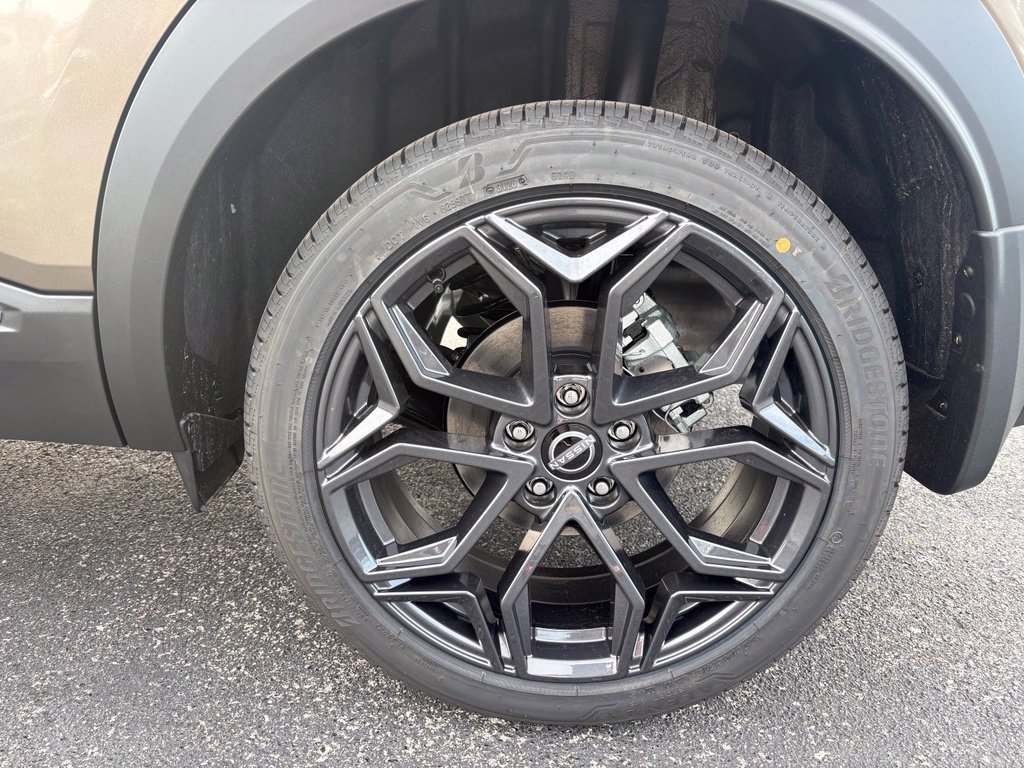New 2027 Nissan Kicks SR FWD image 12