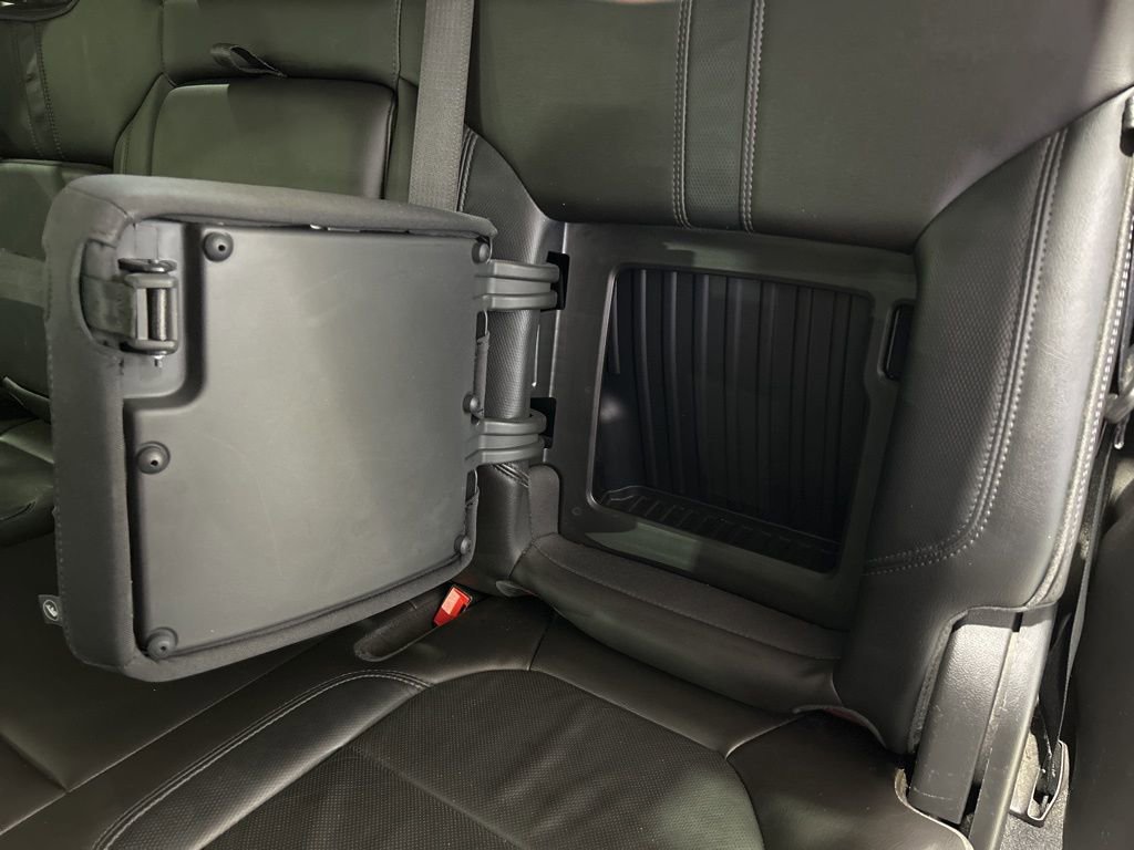 Used 2019 Chevrolet Silverado 1500 High Country w/ Z71 Off-Road Package AWD/4WD image 45