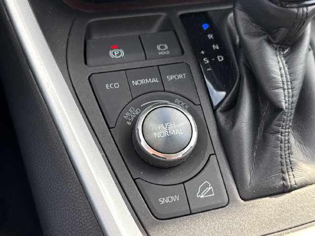 Used 2021 Toyota RAV4 Limited AWD/4WD image 42