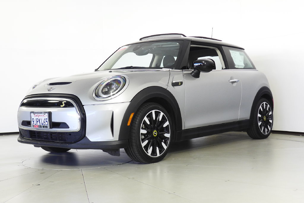Certified 2024 MINI Cooper SE FWD image 2