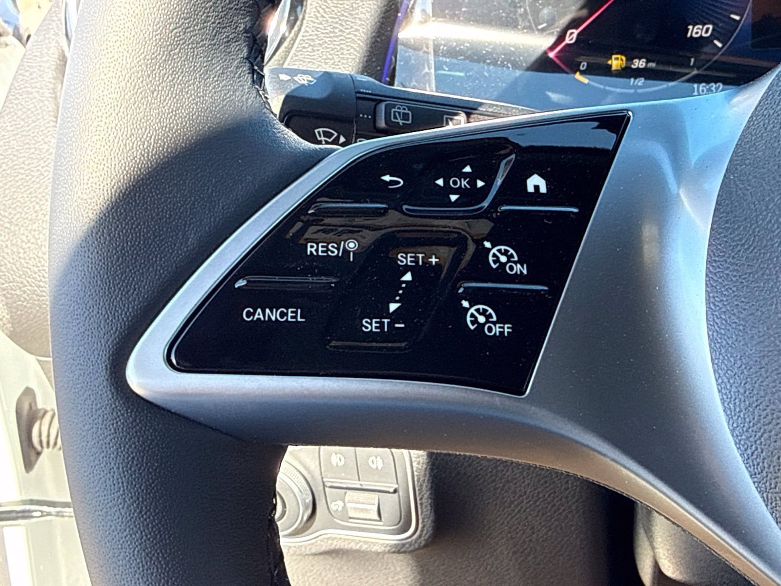 New 2026 Mercedes-Benz GLB 250 4MATIC image 22