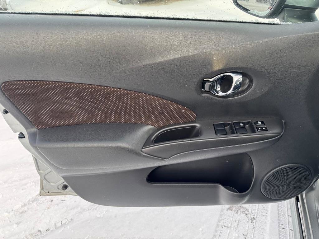 Used 2015 Nissan Versa Note SR w/ SR Tech Package image 20