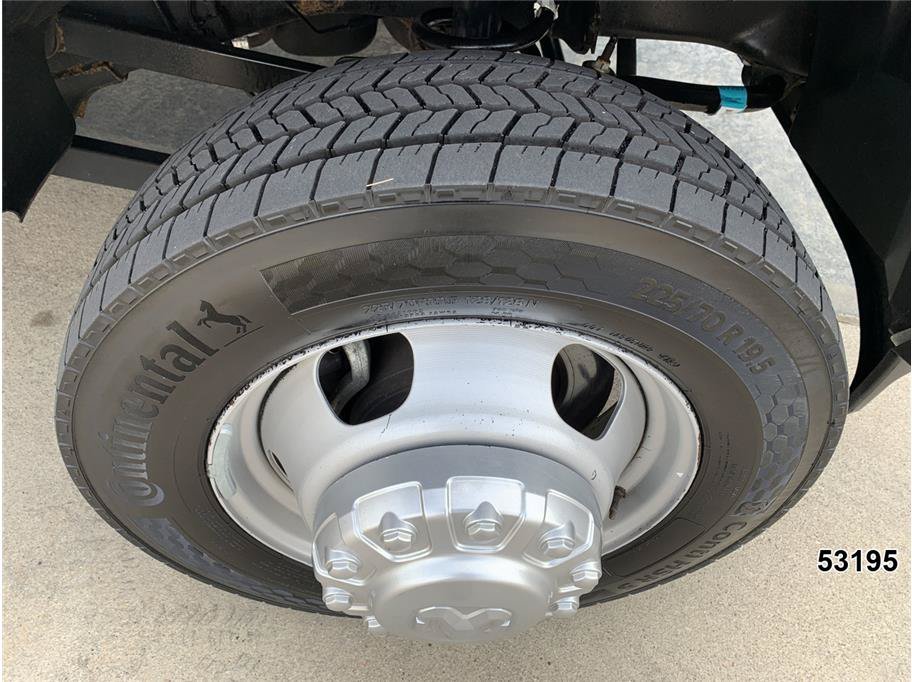 Used 2024 RAM 5500 Tradesman w/ Chrome Appearance Group AWD/4WD image 15