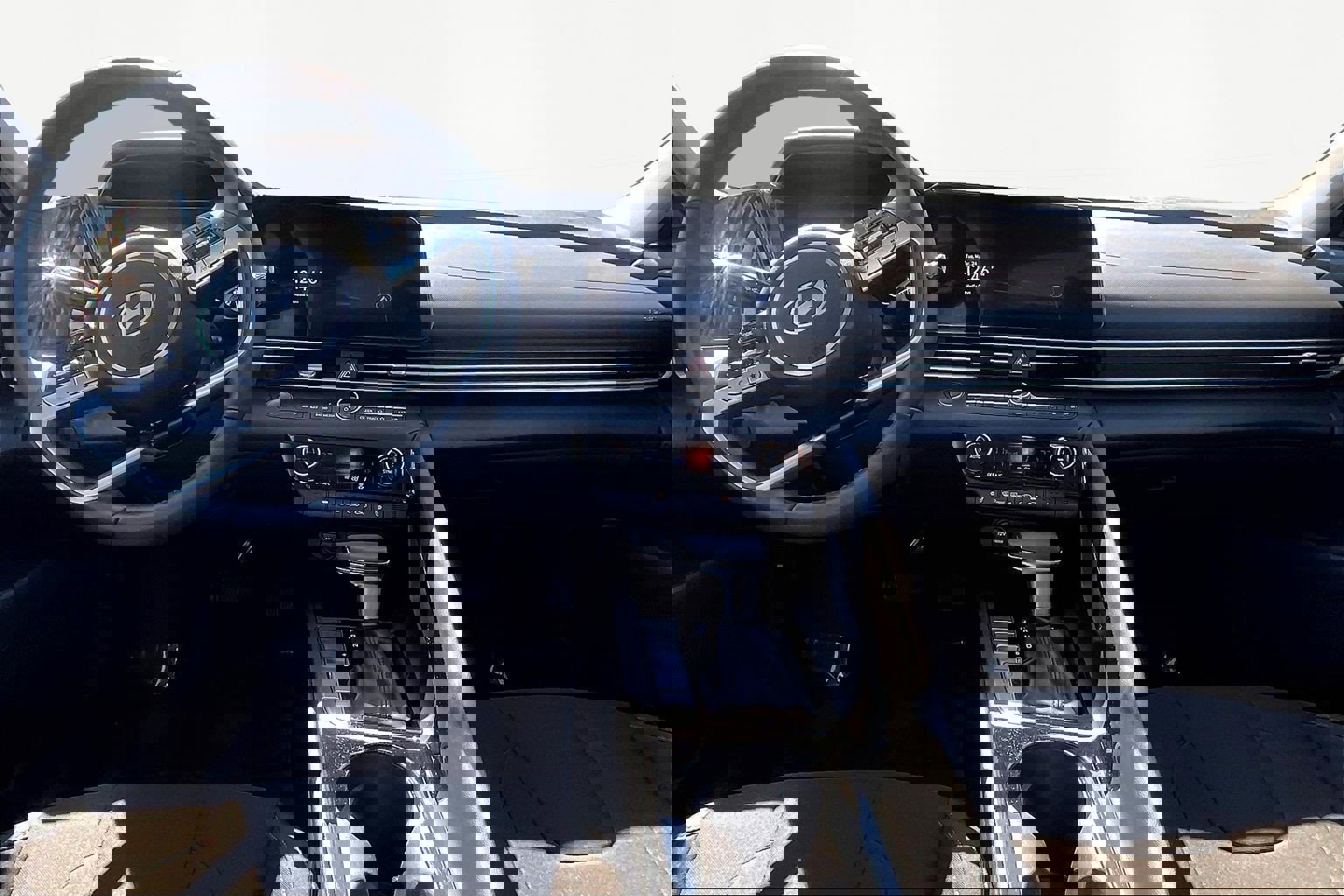 Certified 2025 Hyundai Elantra SEL image 8