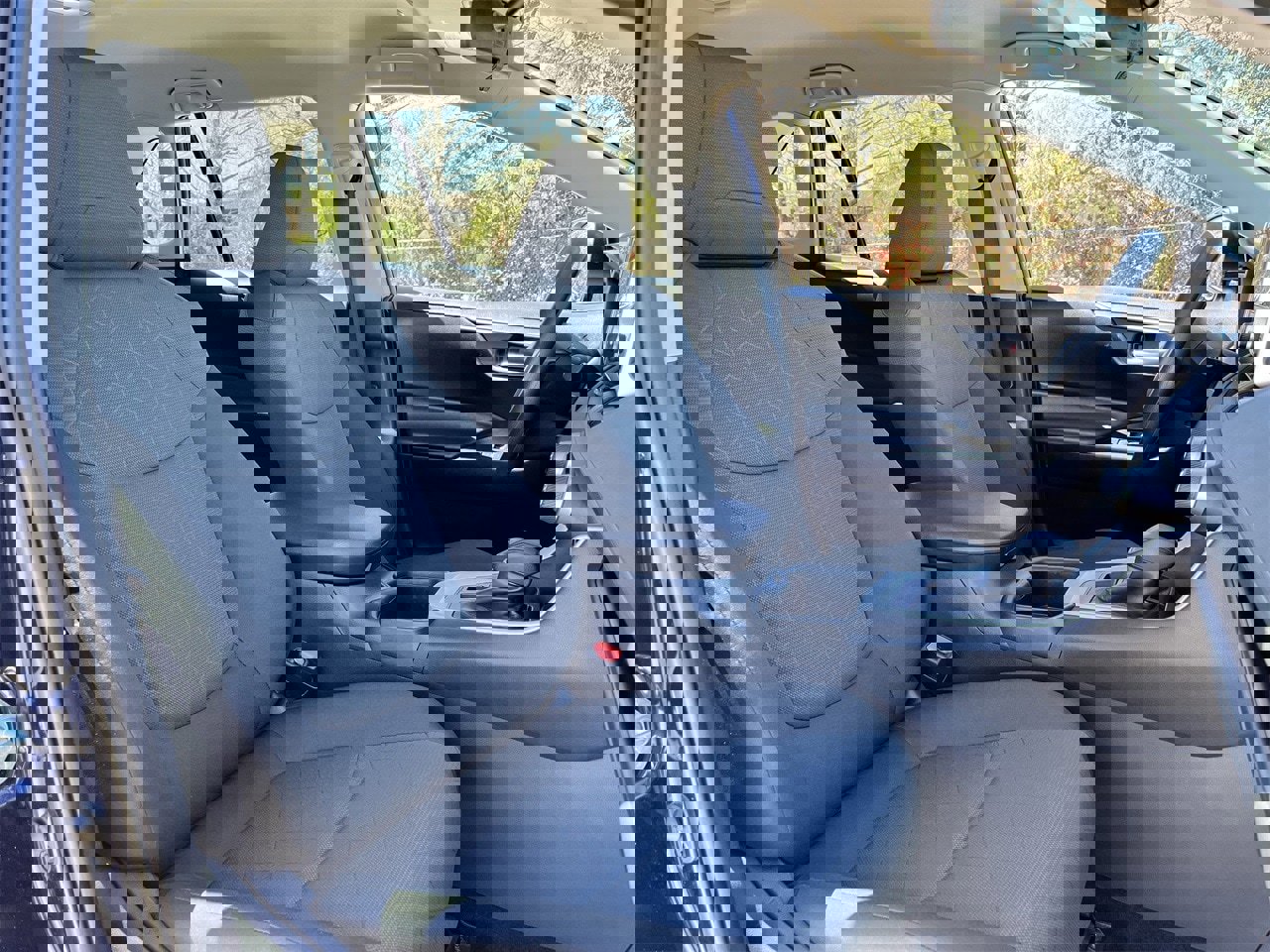 Used 2024 Toyota RAV4 XLE image 25