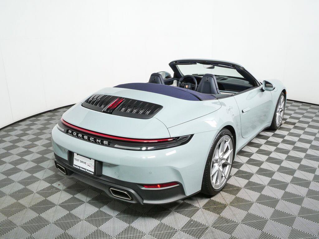Certified 2025 Porsche 911 Carrera RWD image 23