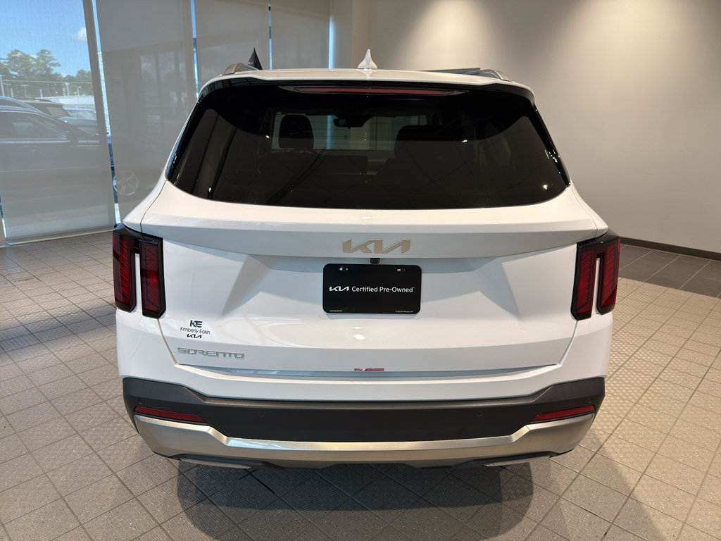 Used 2025 Kia Sorento S w/ Panoramic Sunroof Package FWD image 4