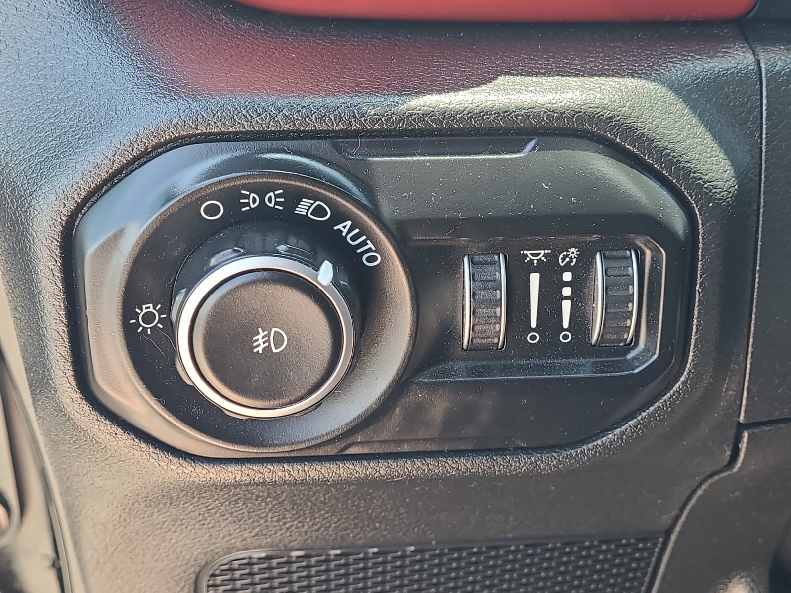 Used 2019 Jeep Wrangler Unlimited Rubicon AWD/4WD image 23