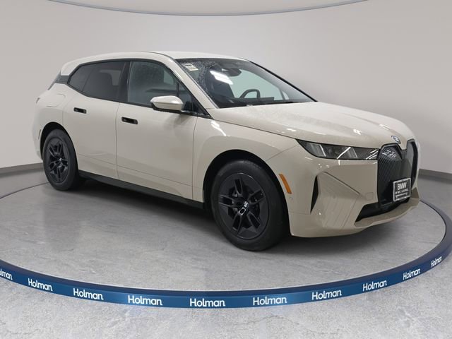 Used 2026 BMW iX xDrive45 image 4