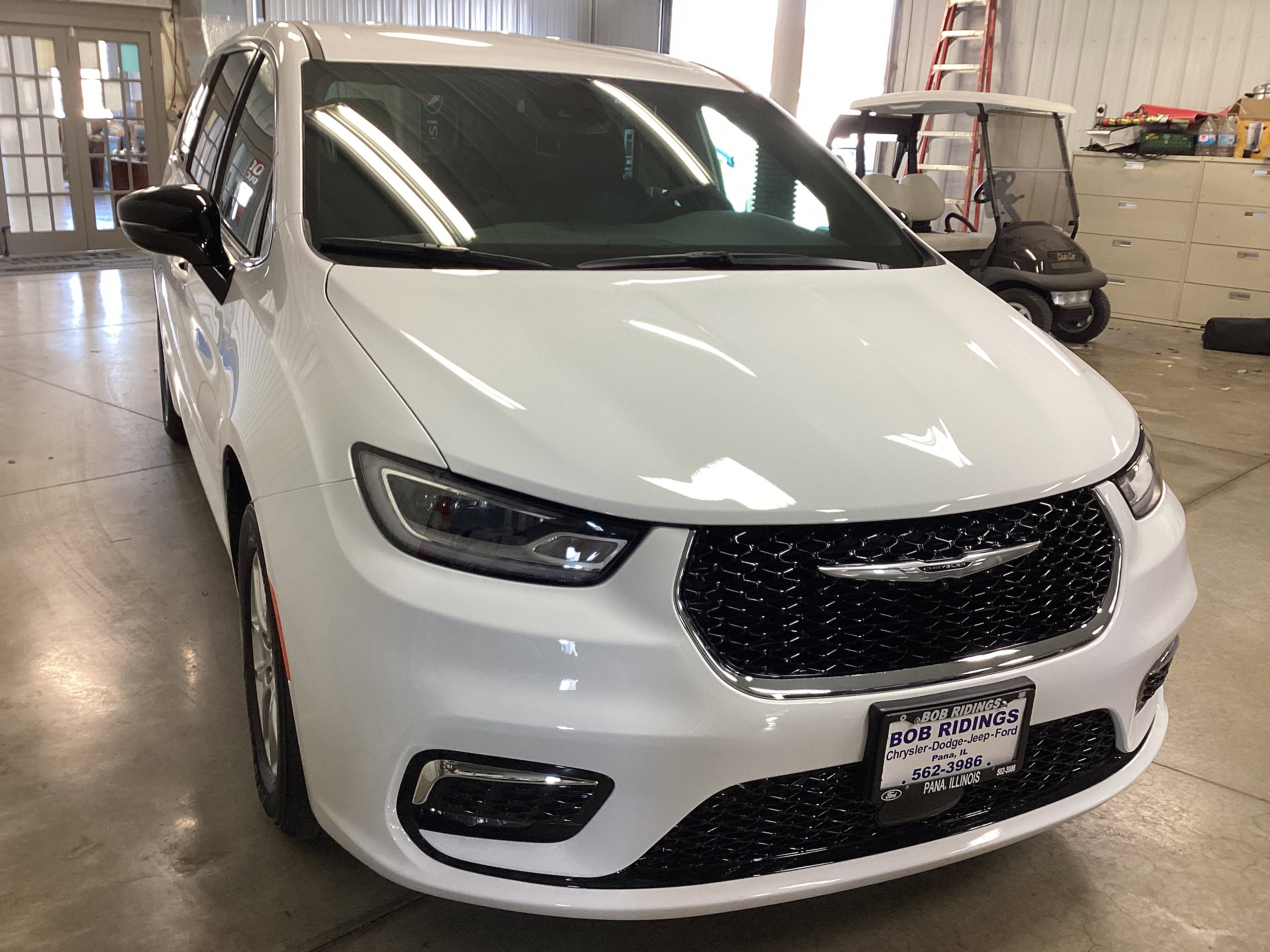 New 2026 Chrysler Pacifica Select FWD image 8
