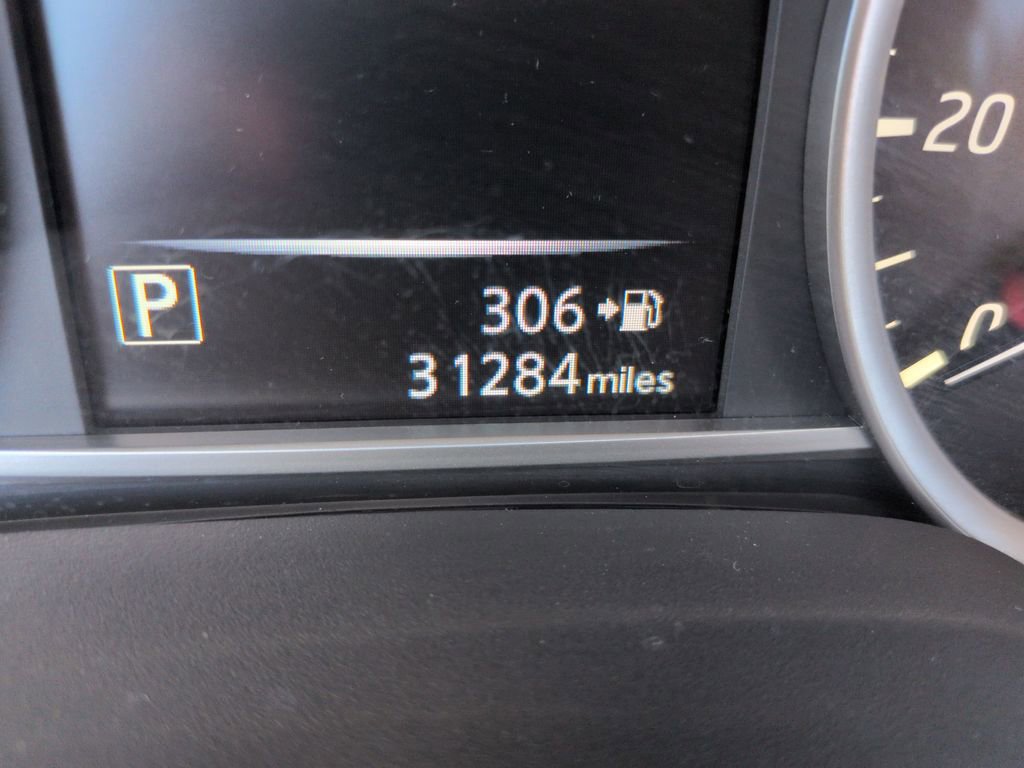 Used 2018 Nissan Sentra SV w/ Premium Package (P01) image 16