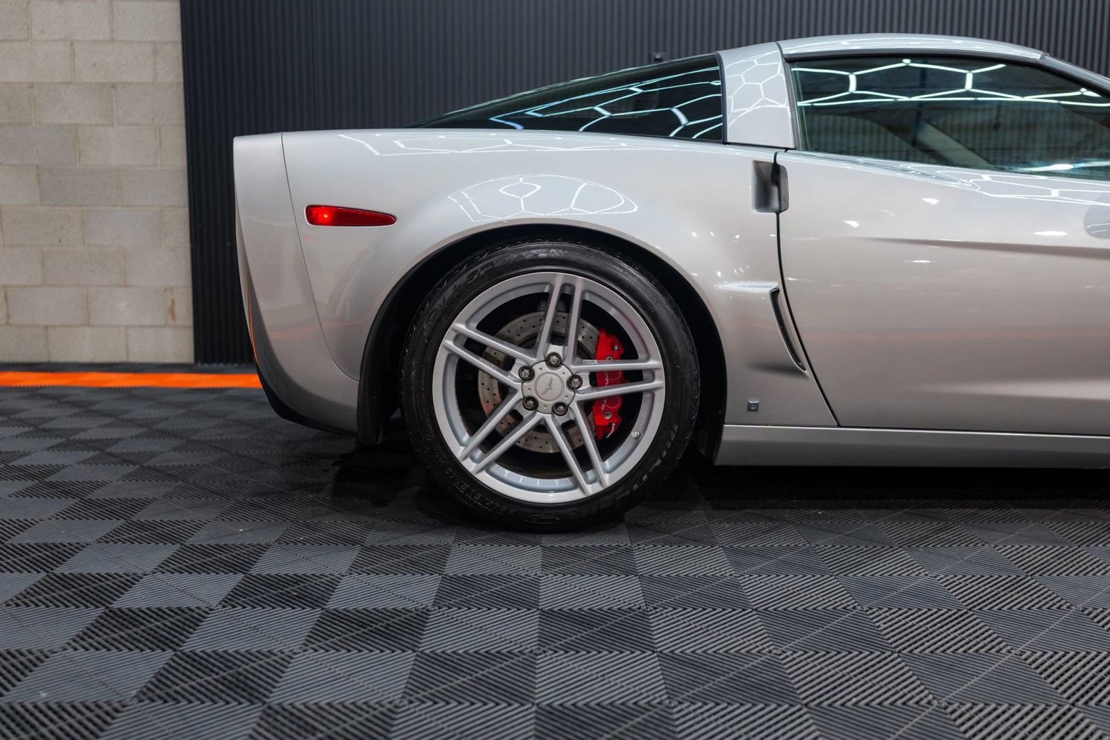Used 2006 Chevrolet Corvette Z06 RWD image 19