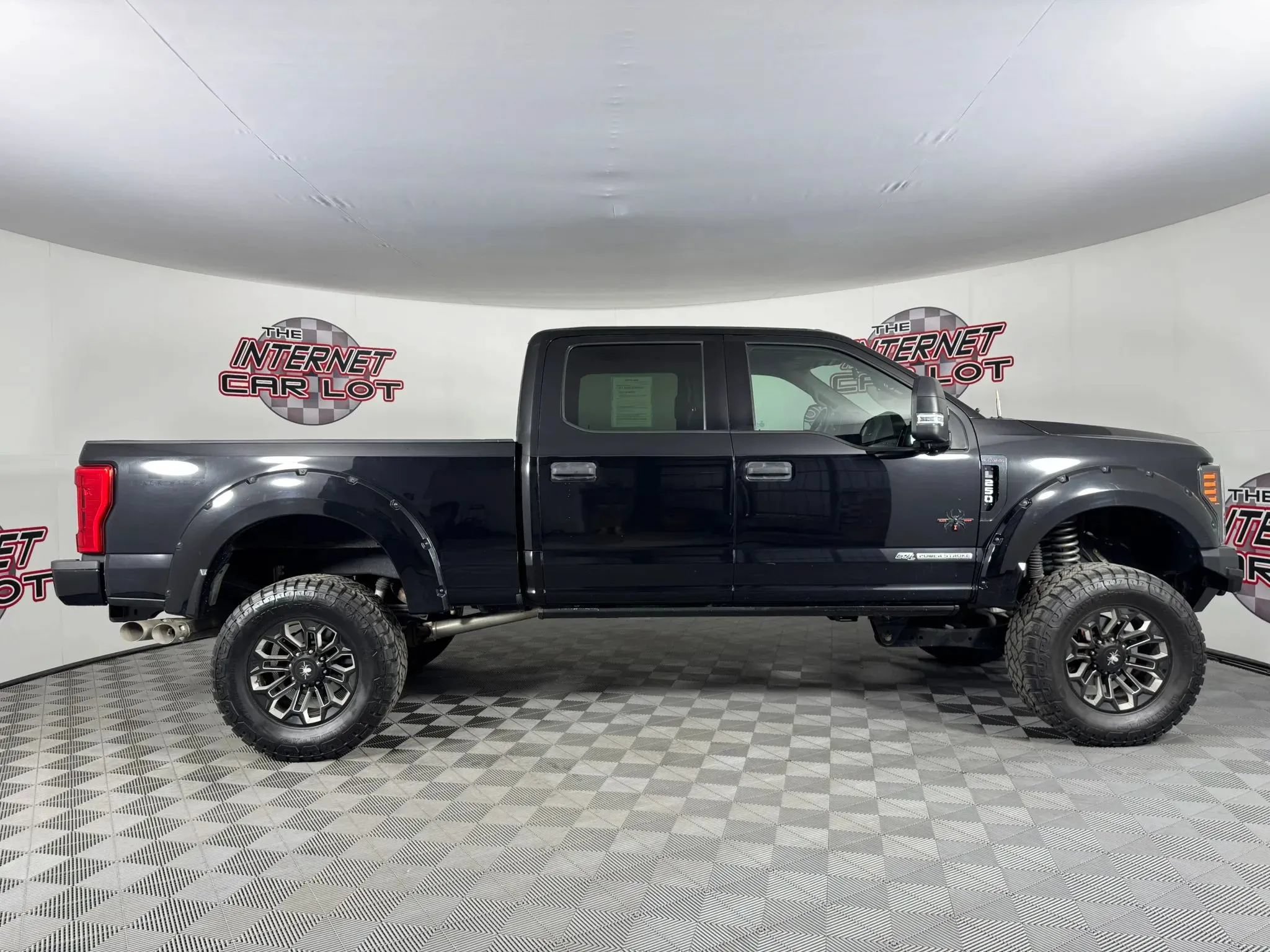 Used 2019 Ford F250 XLT w/ XLT Value Package AWD/4WD image 8