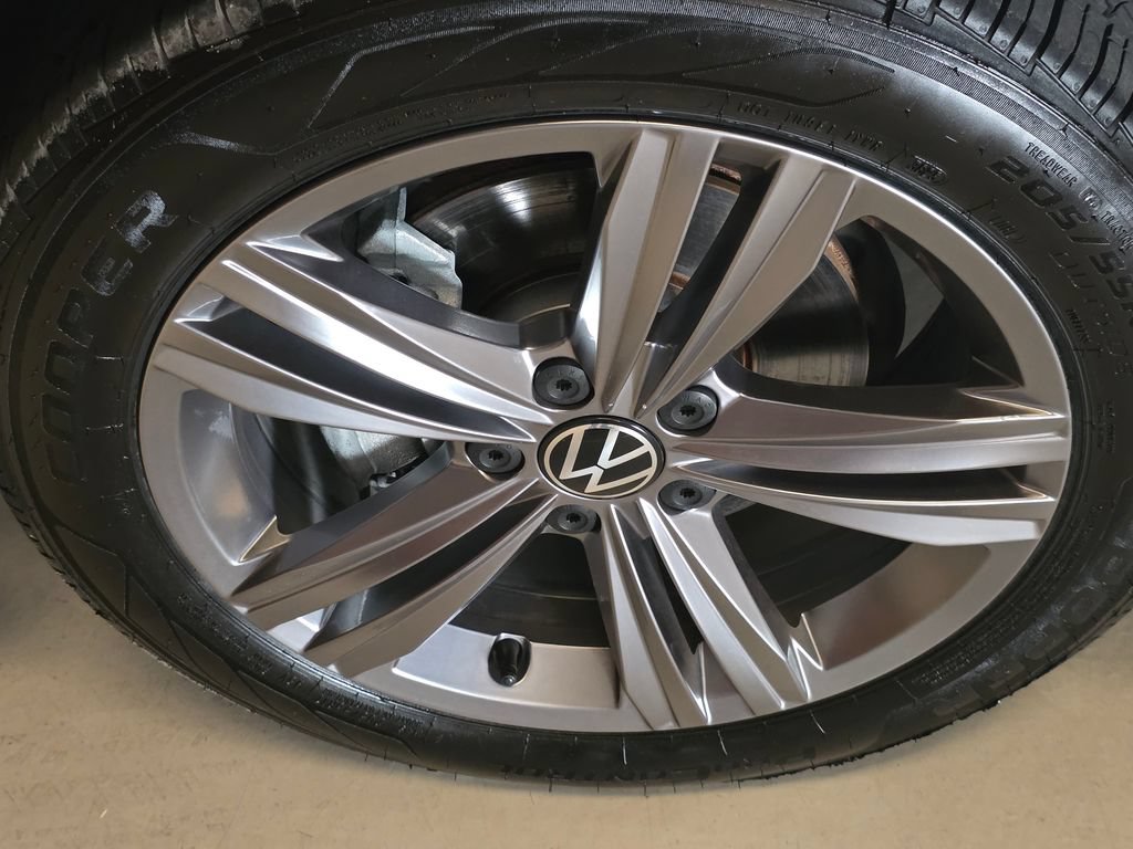 Used 2023 Volkswagen Jetta SE FWD image 7