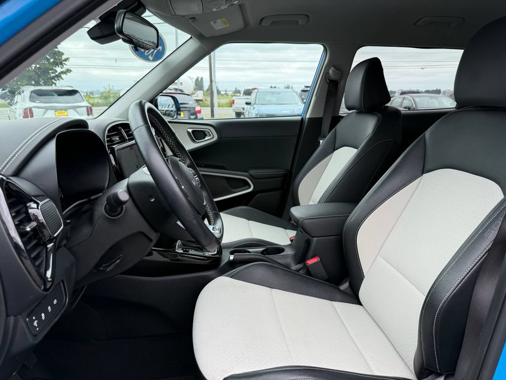 Certified 2024 Kia Soul GT-Line FWD image 16