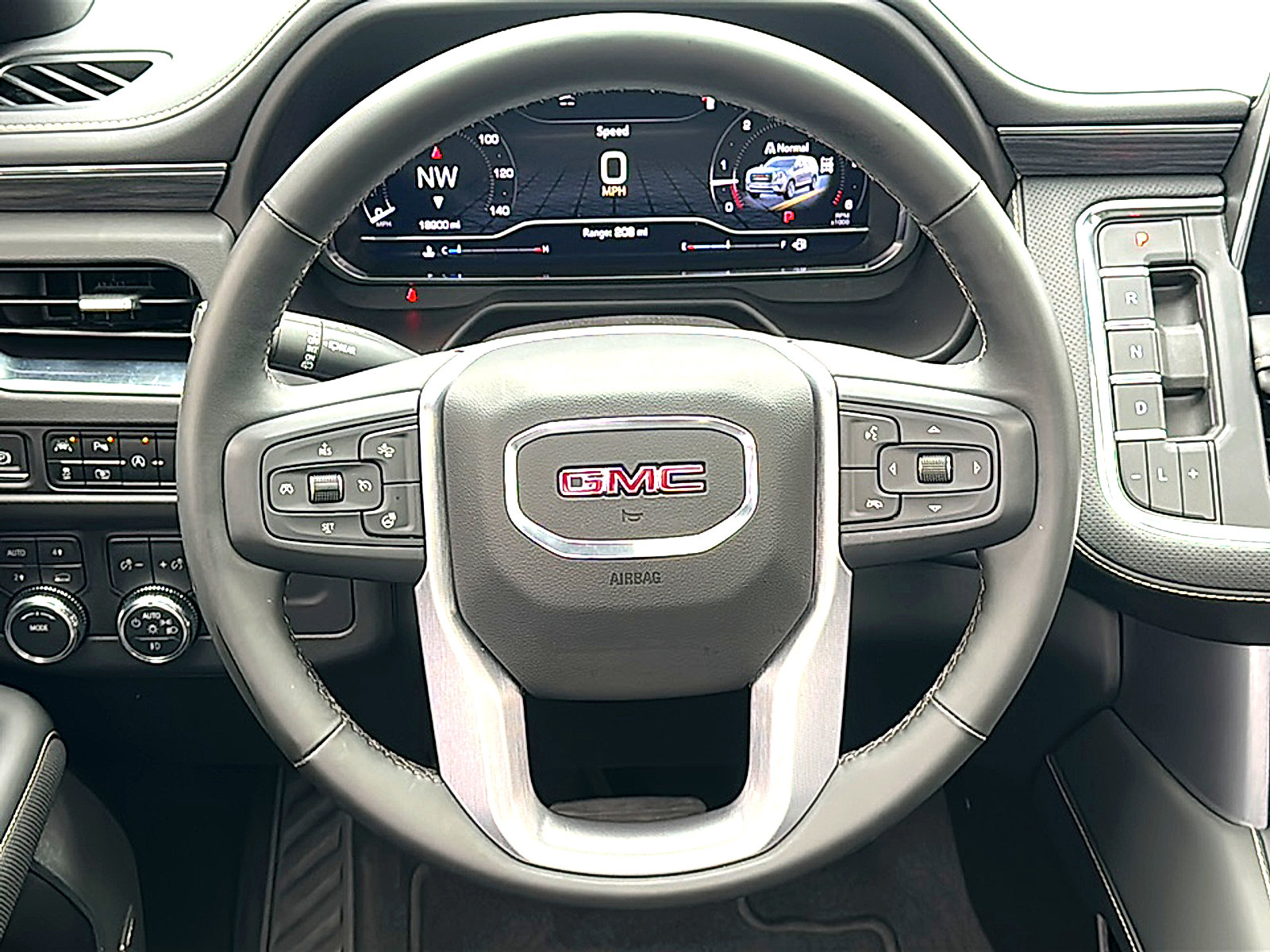 Used 2023 GMC Yukon XL SLT w/ SLT Premium Package AWD/4WD image 29