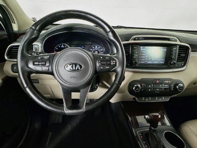 Used 2017 Kia Sorento EX FWD image 10