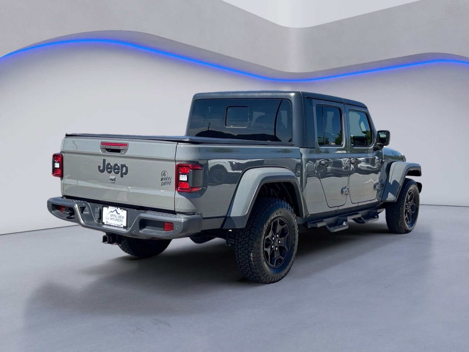 Used 2021 Jeep Gladiator Sport AWD/4WD image 6