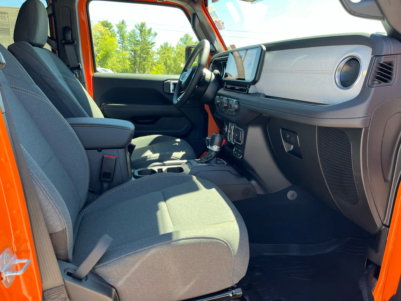 New 2026 Jeep Wrangler Unlimited Sahara AWD/4WD image 34