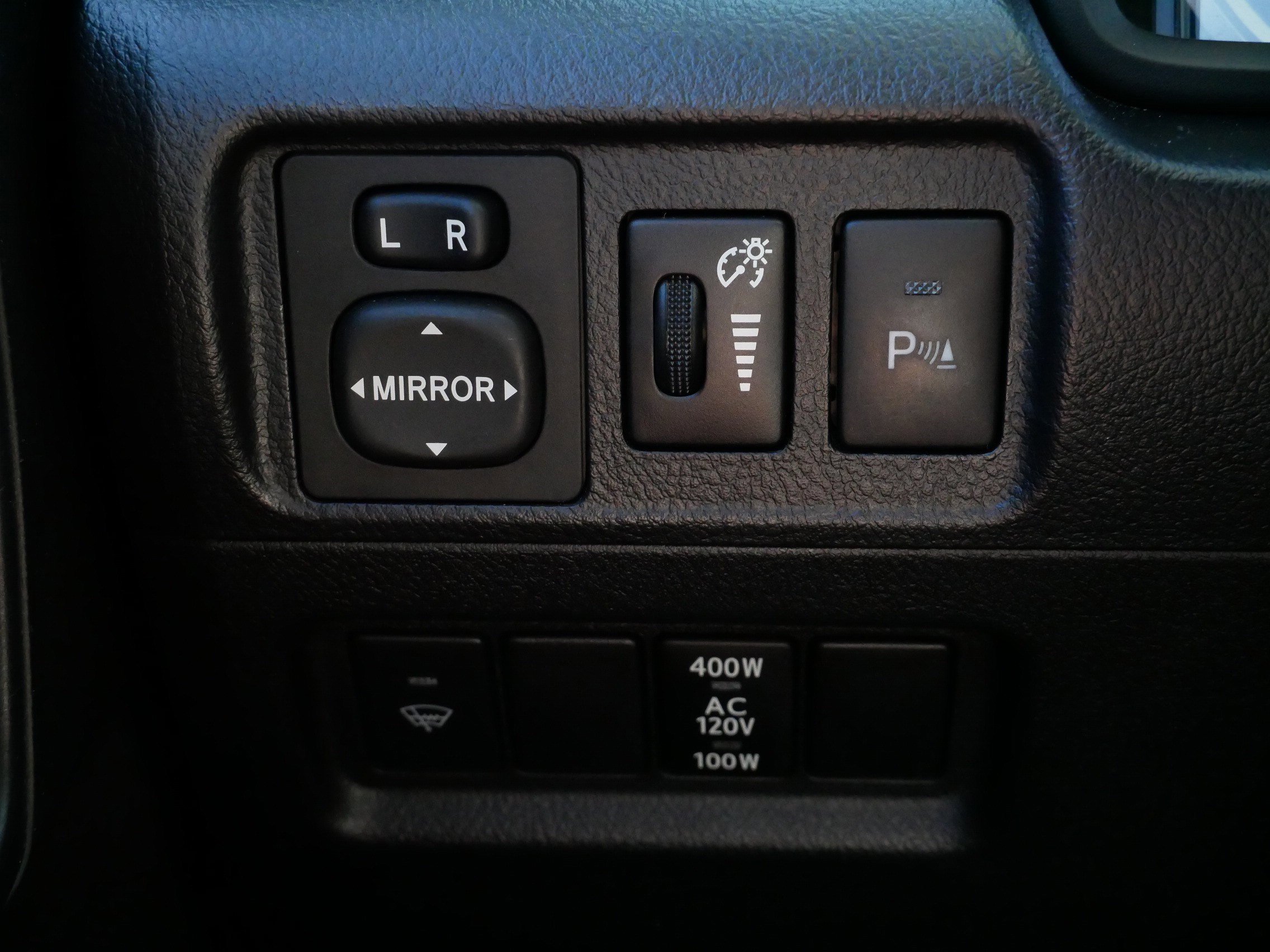 Used 2018 Toyota 4Runner Limited AWD/4WD image 27