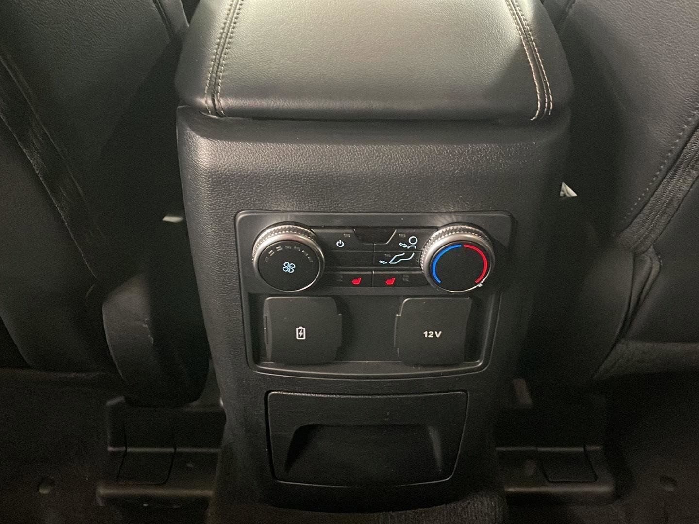 Used 2023 Ford Explorer Limited image 12