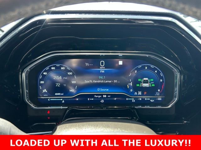 Used 2023 Chevrolet Silverado 1500 High Country w/ High Country Premium Package AWD/4WD image 19