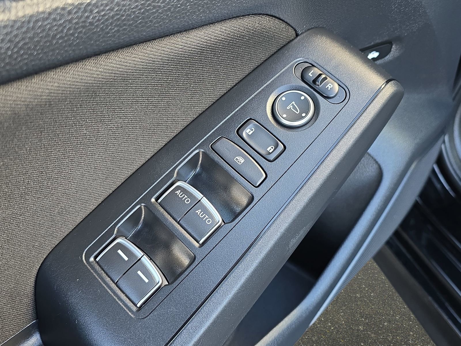 Certified 2022 Honda Civic LX image 28