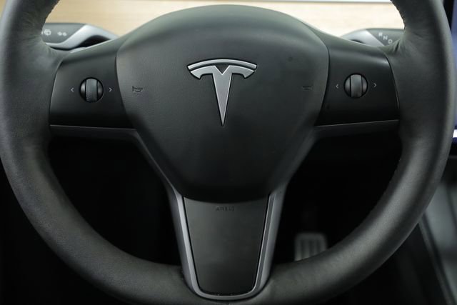 Used 2022 Tesla Model Y Performance image 13