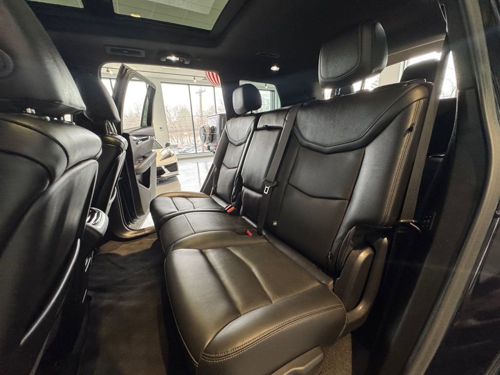 Used 2022 Cadillac XT6 Premium Luxury AWD/4WD image 18