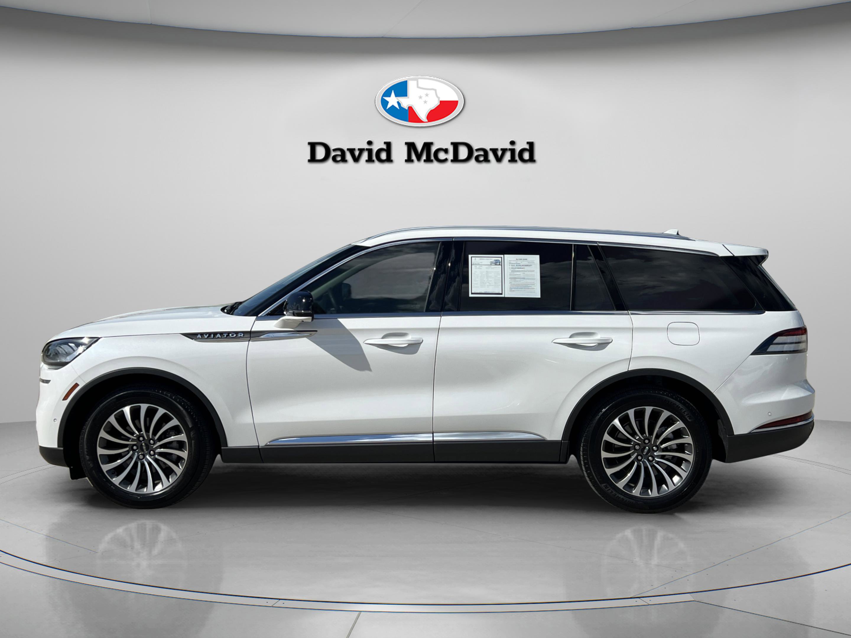 Used 2023 Lincoln Aviator Reserve w/ Equipment Group 201A image 4