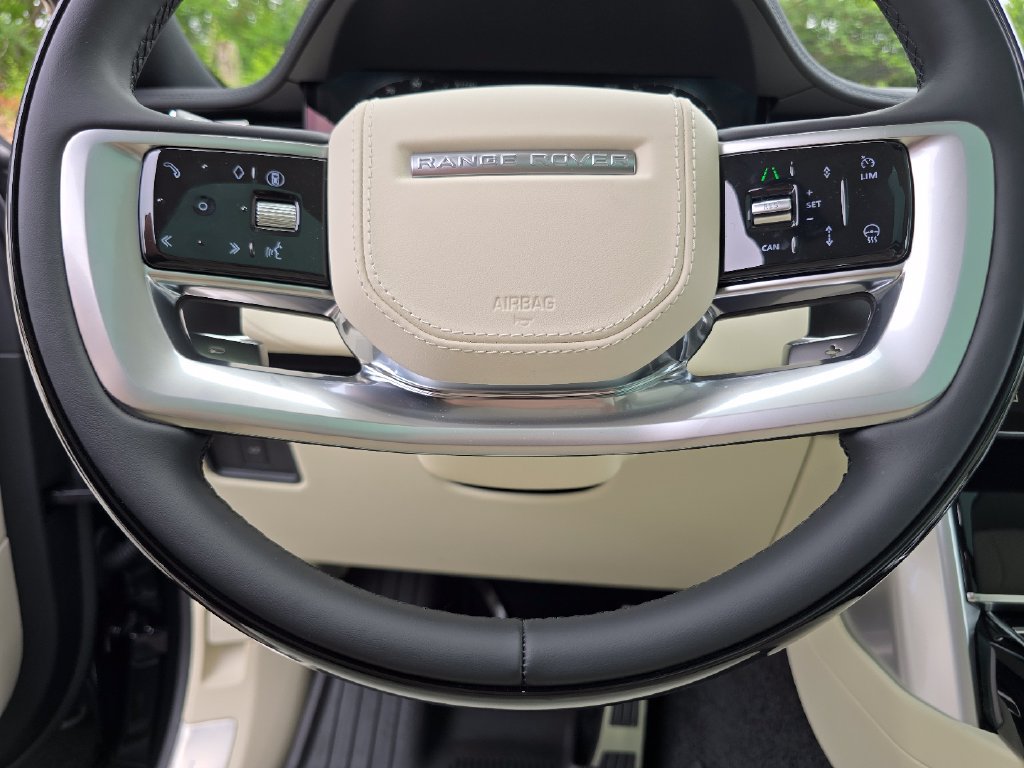 New 2026 Land Rover Range Rover Long Wheelbase SE AWD/4WD image 44